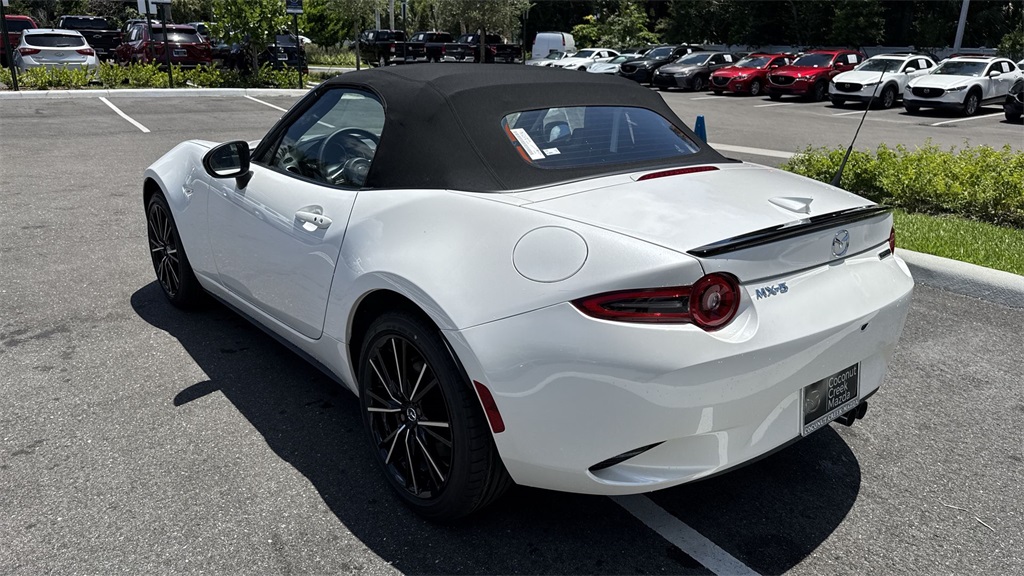 2025 Mazda MX-5 Miata Miata Grand Touring photo 24