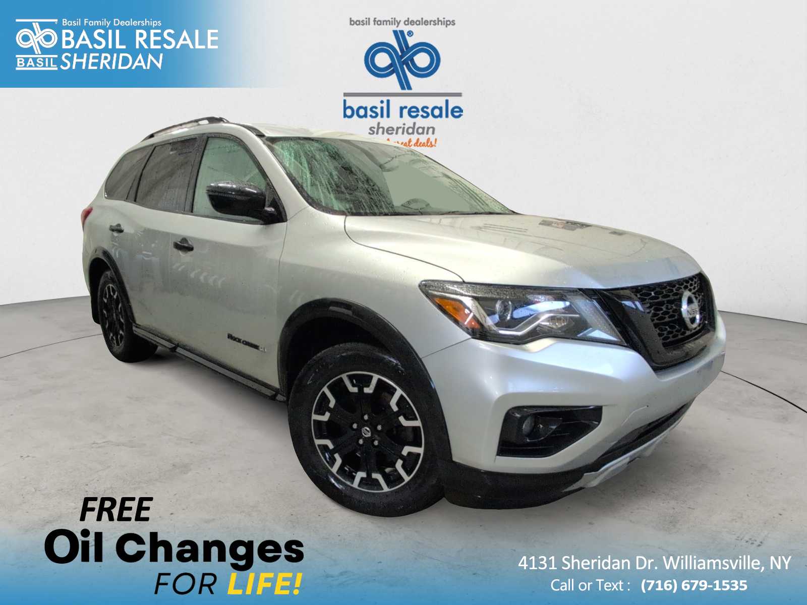 2019 Nissan Pathfinder SV's photo