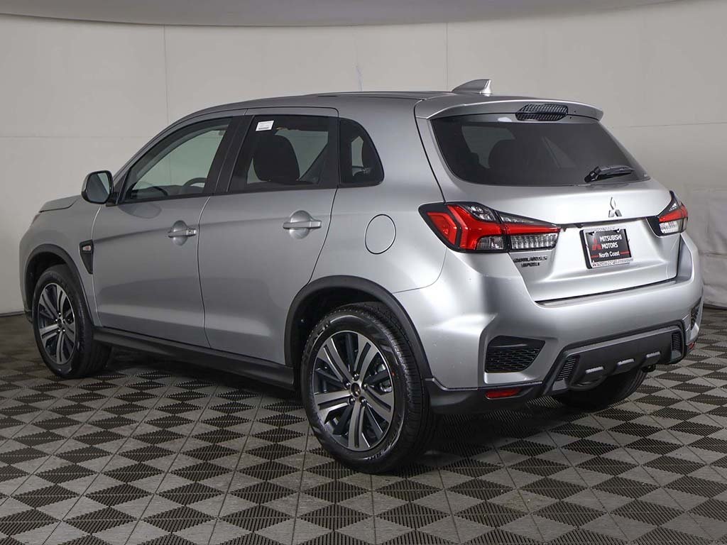 2025 Mitsubishi Outlander Sport ES photo 2