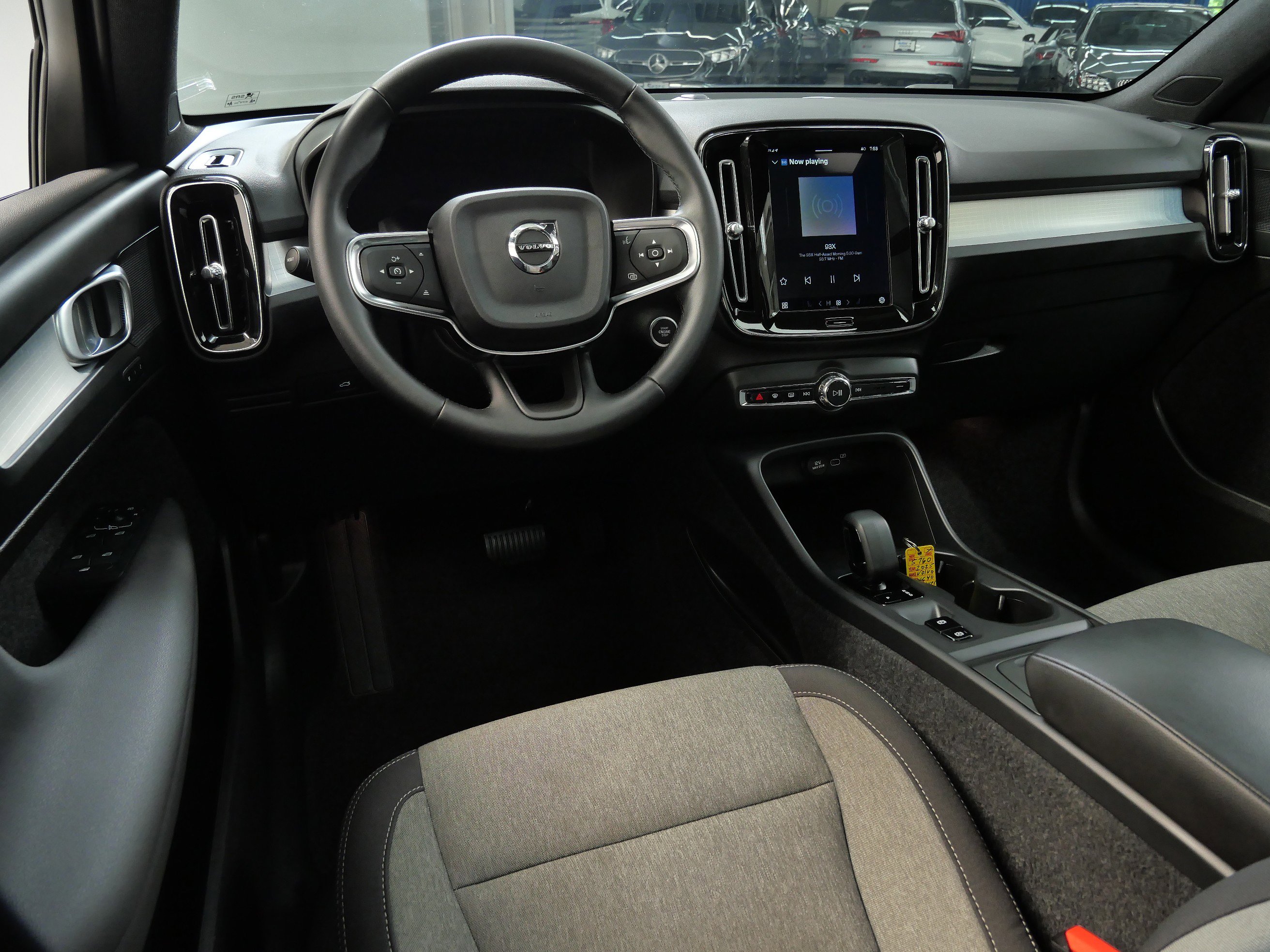 Used 2025 Volvo XC40 Core with VIN YV4L12UJ3S2472044 for sale in Minnetonka, Minnesota