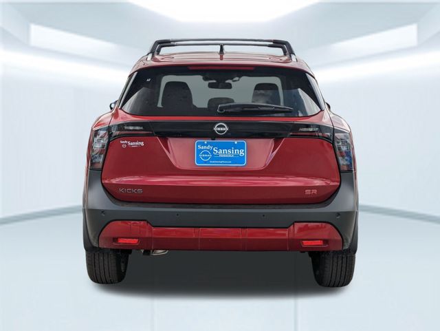 2026 Nissan Kicks SR photo 4