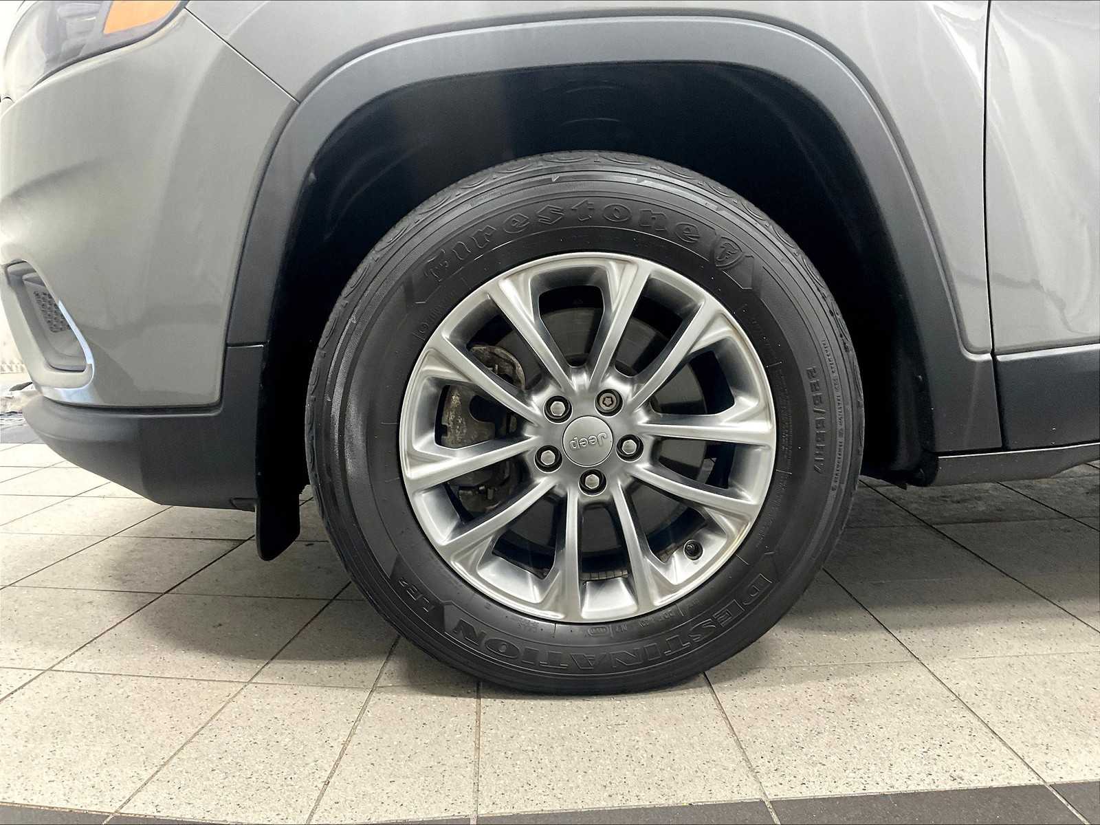 2021 Jeep Cherokee Latitude photo 7