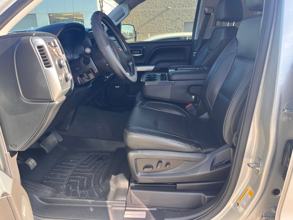 2018 Chevrolet Silverado 1500 LT photo 10