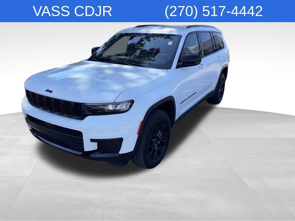 2024 Jeep Grand Cherokee Altitude photo 3