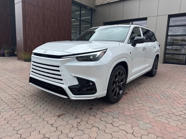 2025 Lexus TX 500h F SPORT Performance Premium photo 2