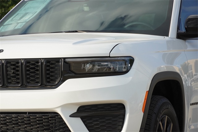 2025 Jeep Grand Cherokee Altitude X photo 4