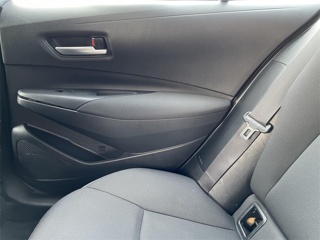 2021 Toyota Corolla LE photo 19