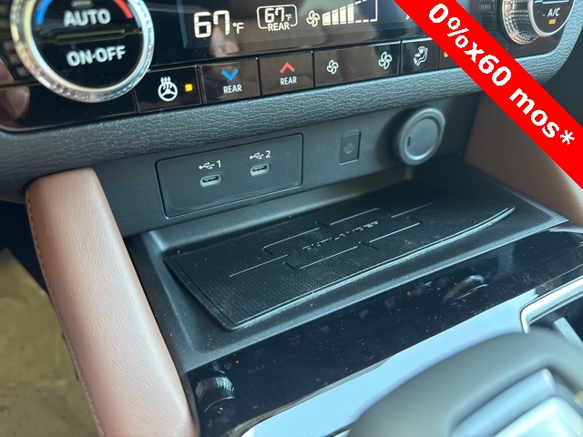 2025 Mitsubishi Outlander SEL photo 18