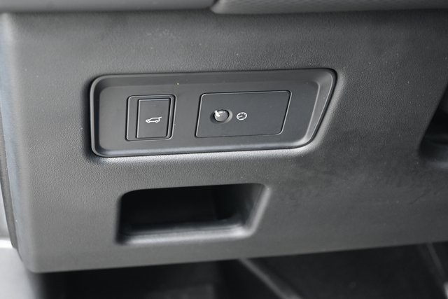 2023 Land Rover Discovery S R-Dynamic photo 25