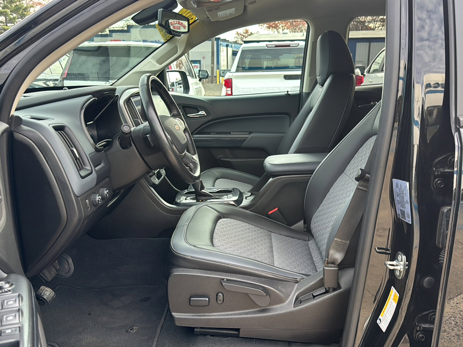 2022 Chevrolet Colorado Z71 photo 4