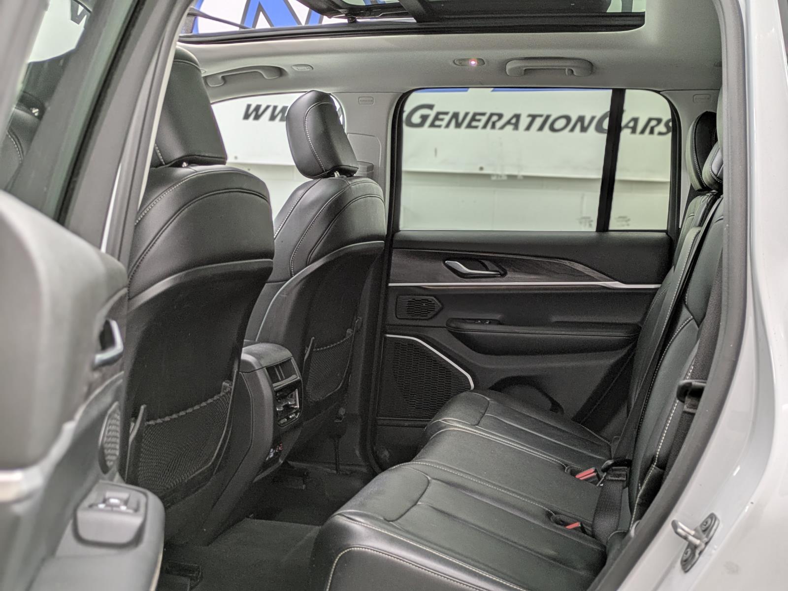 2022 Jeep Grand Cherokee Limited photo 11