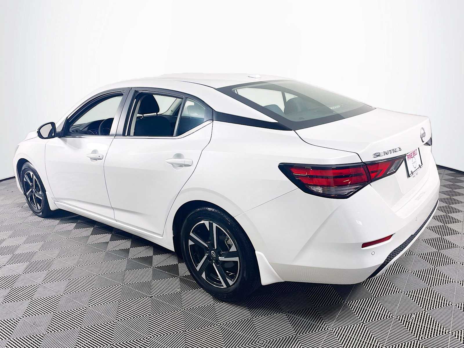 2024 Nissan Sentra SV photo 6