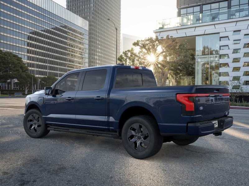 2025 Ford F-150 Lightning Lariat photo 3