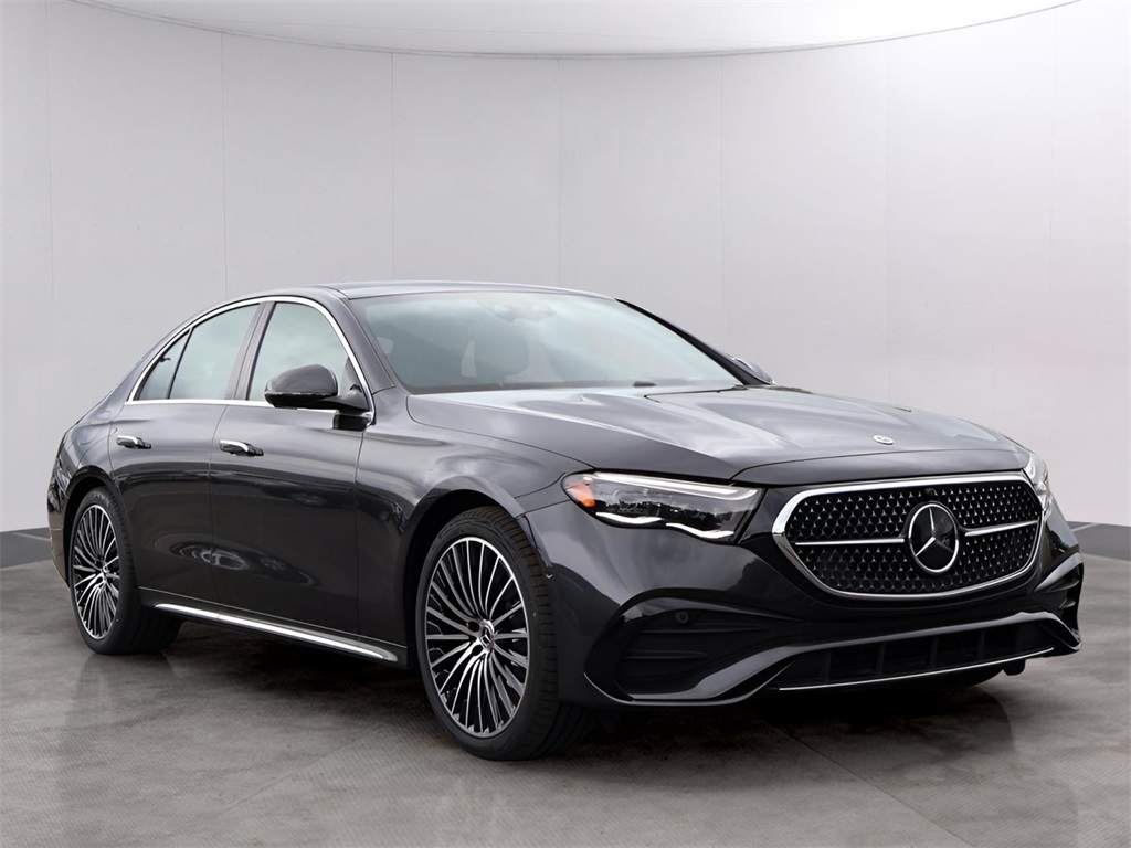 2025 Mercedes Benz E 350 4MATIC photo 3