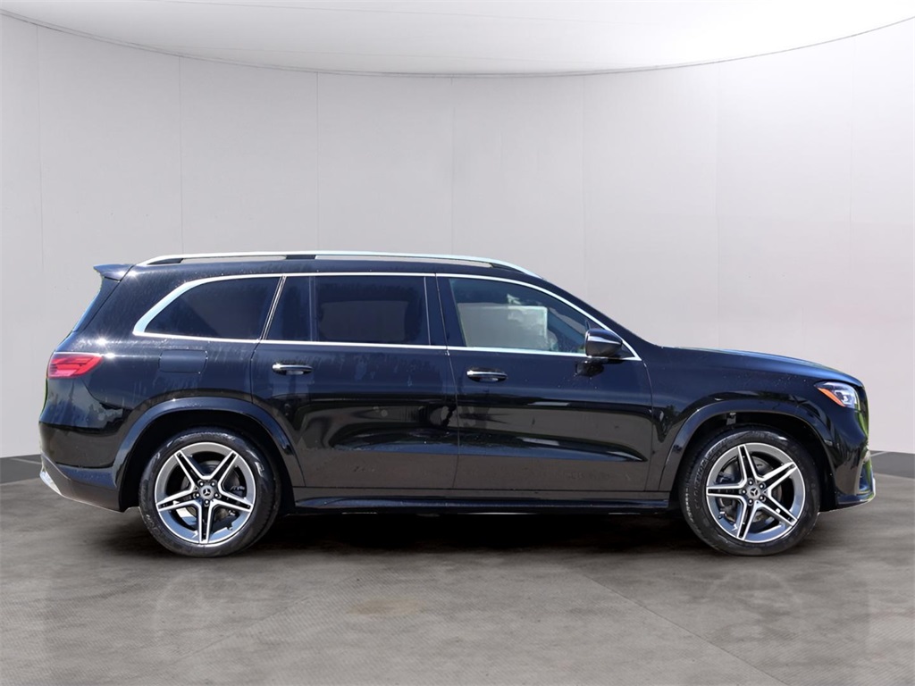 2025 Mercedes Benz GLS 450 4MATIC photo 4