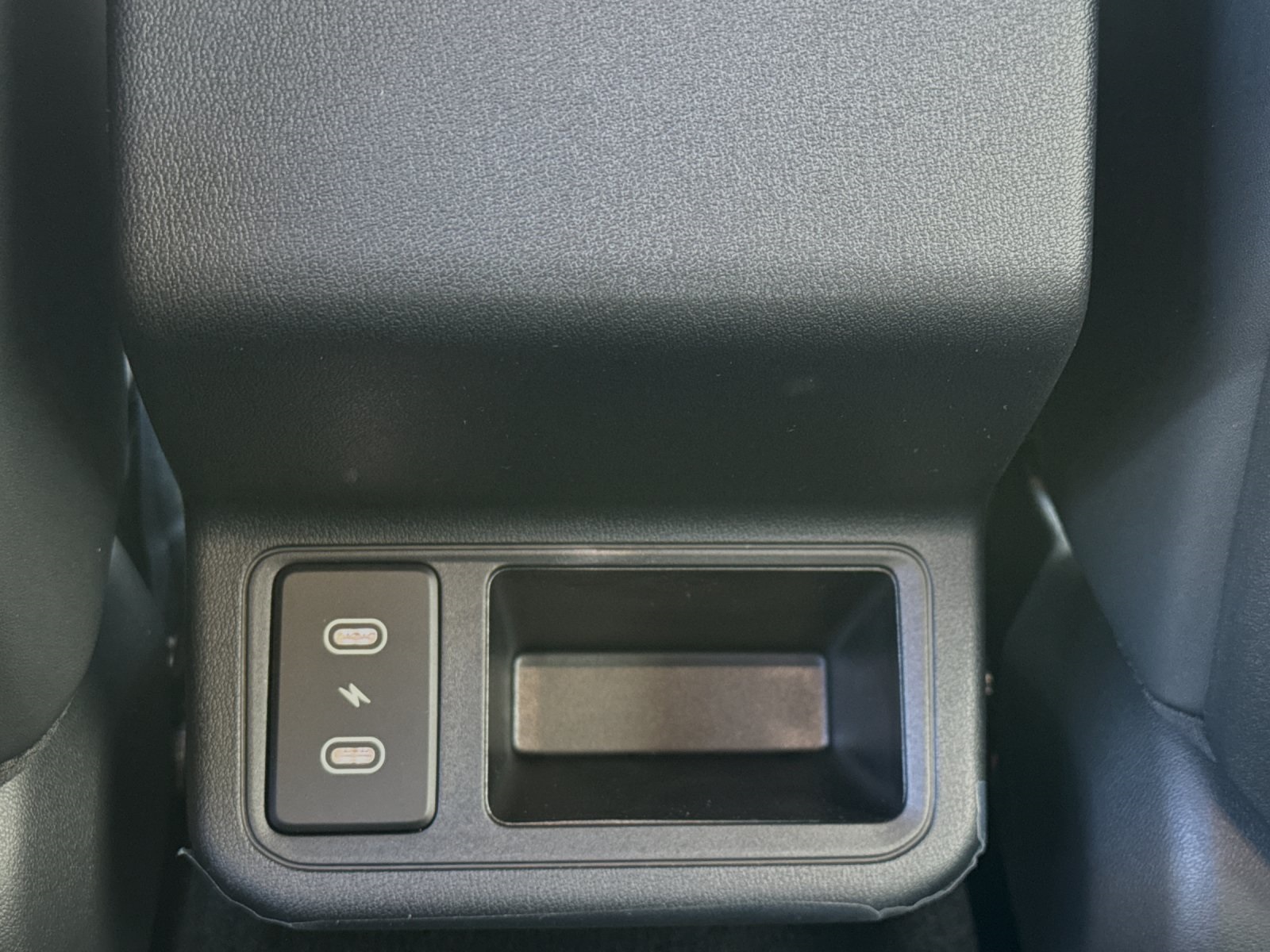 2025 Kia K4 GT-Line photo 13