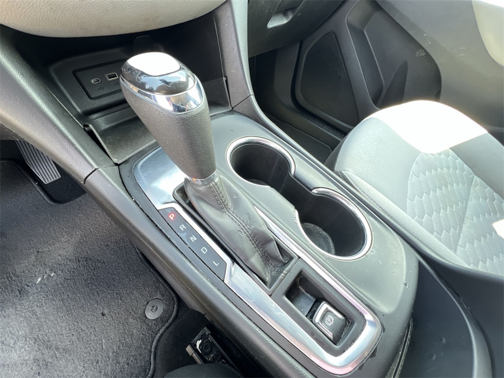 2019 Chevrolet Equinox LT photo 24