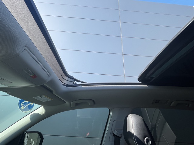 2023 Volkswagen Atlas V6 SEL R-Line photo 12