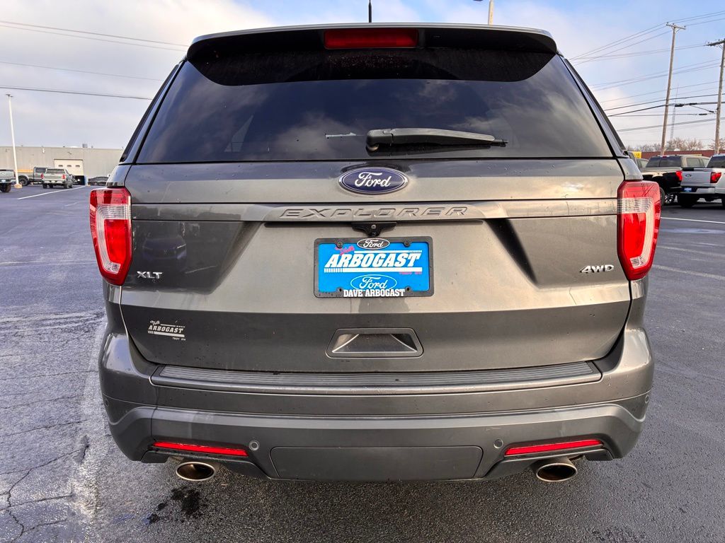 2019 Ford Explorer XLT photo 4