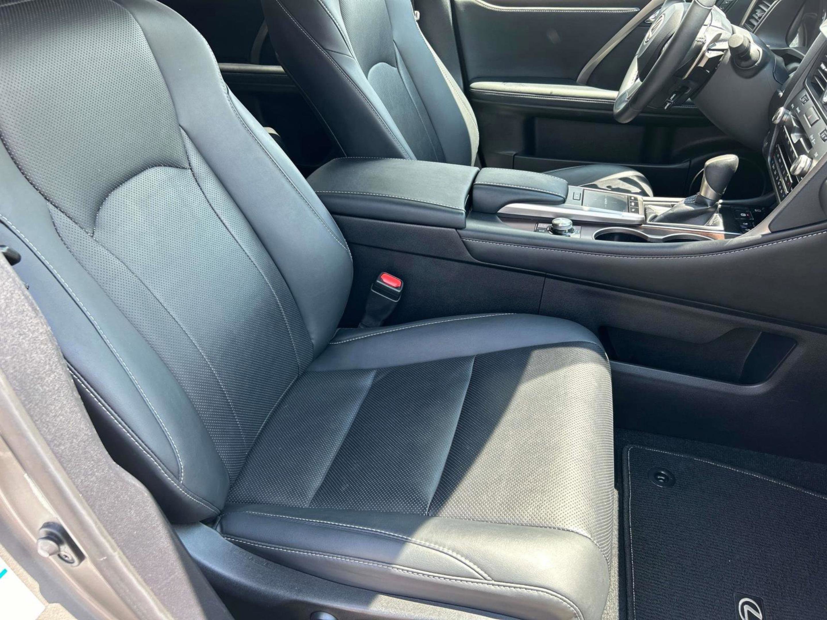 2022 Lexus RX 350 photo 17
