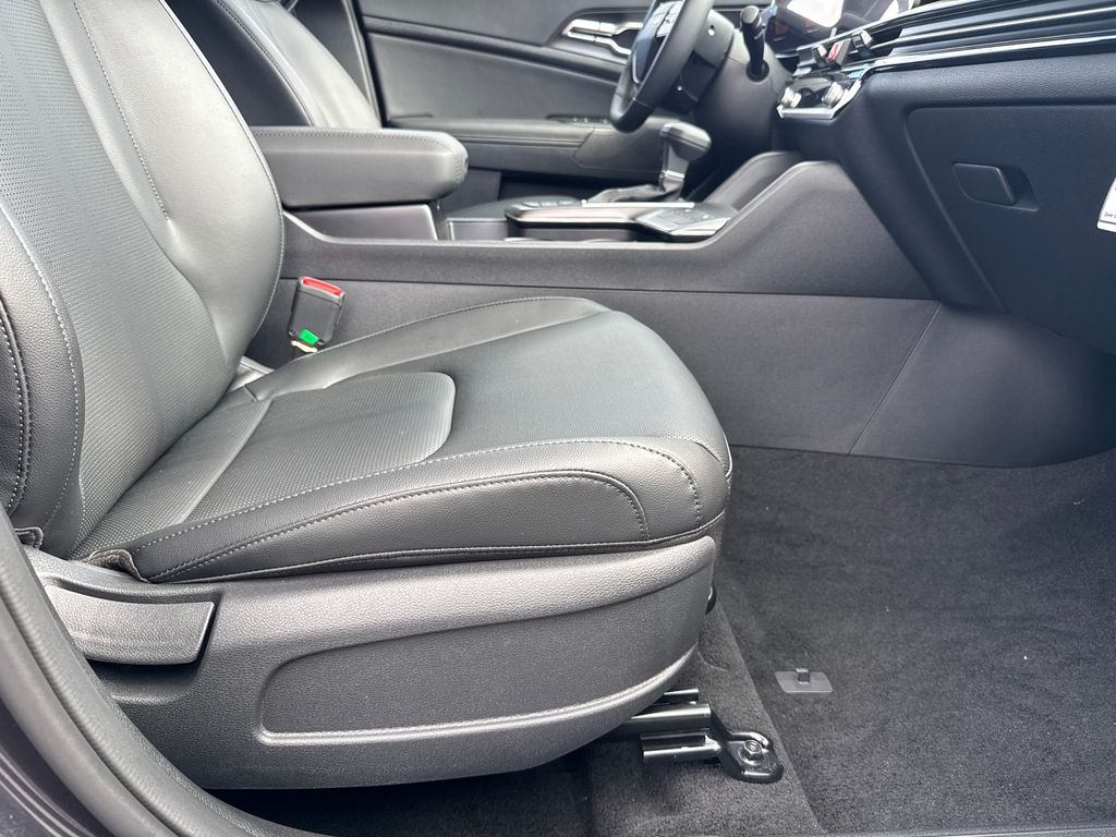 2026 Kia Sportage EX photo 12