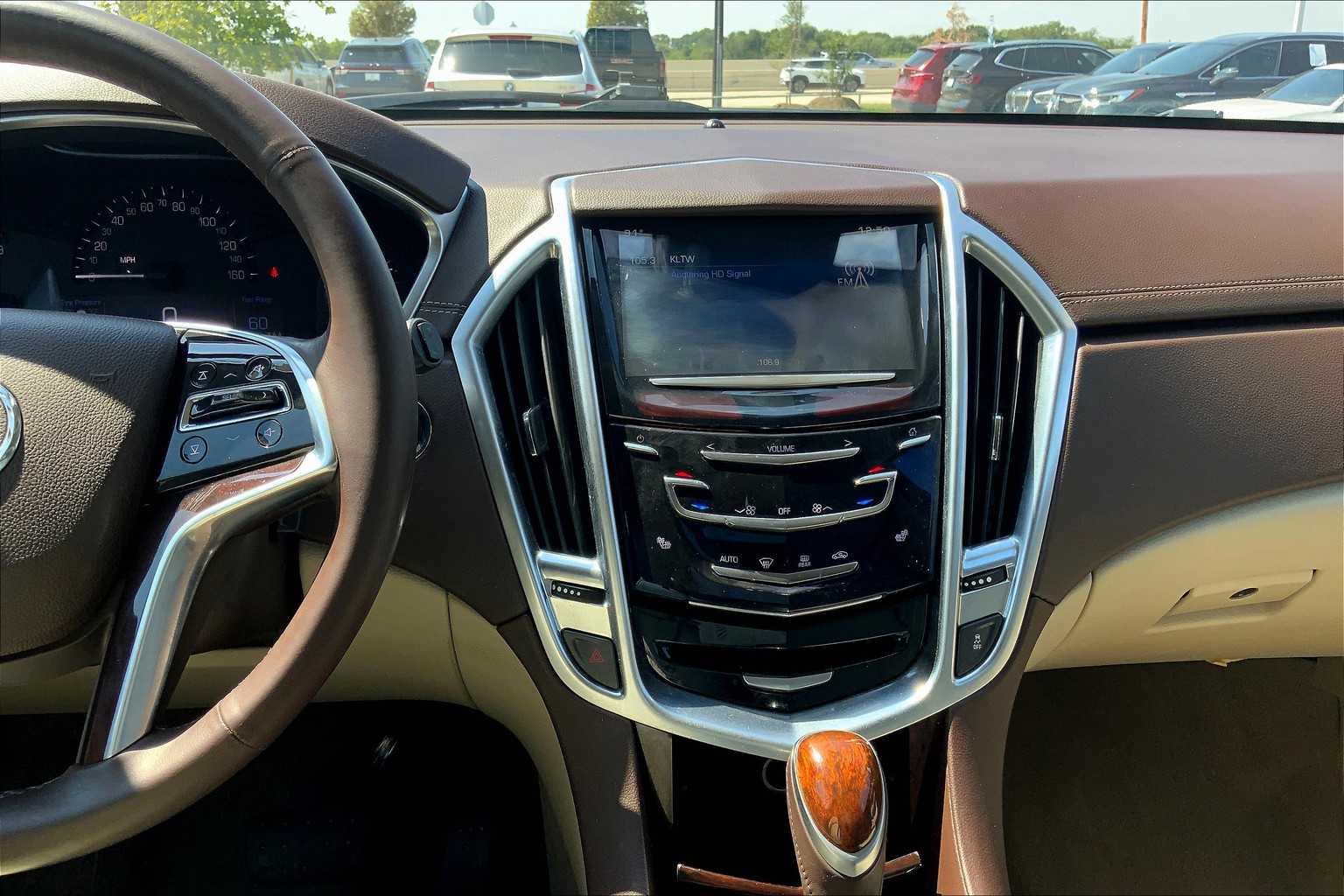 2015 Cadillac SRX Luxury photo 6