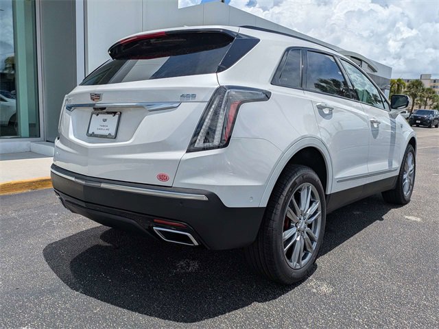 2025 Cadillac XT5 Sport photo 4