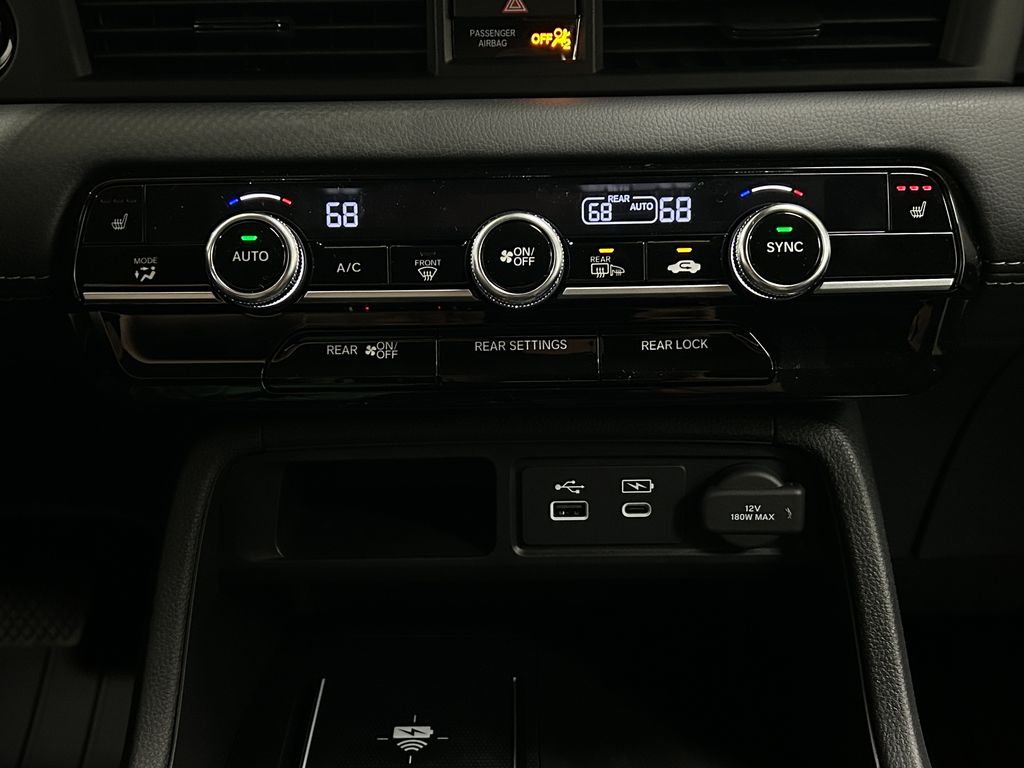 2025 Honda Pilot Touring photo 13
