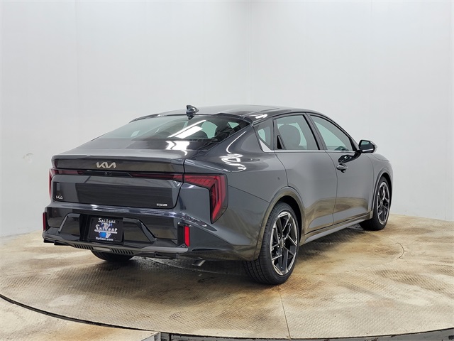 2025 Kia K4 GT-Line photo 4