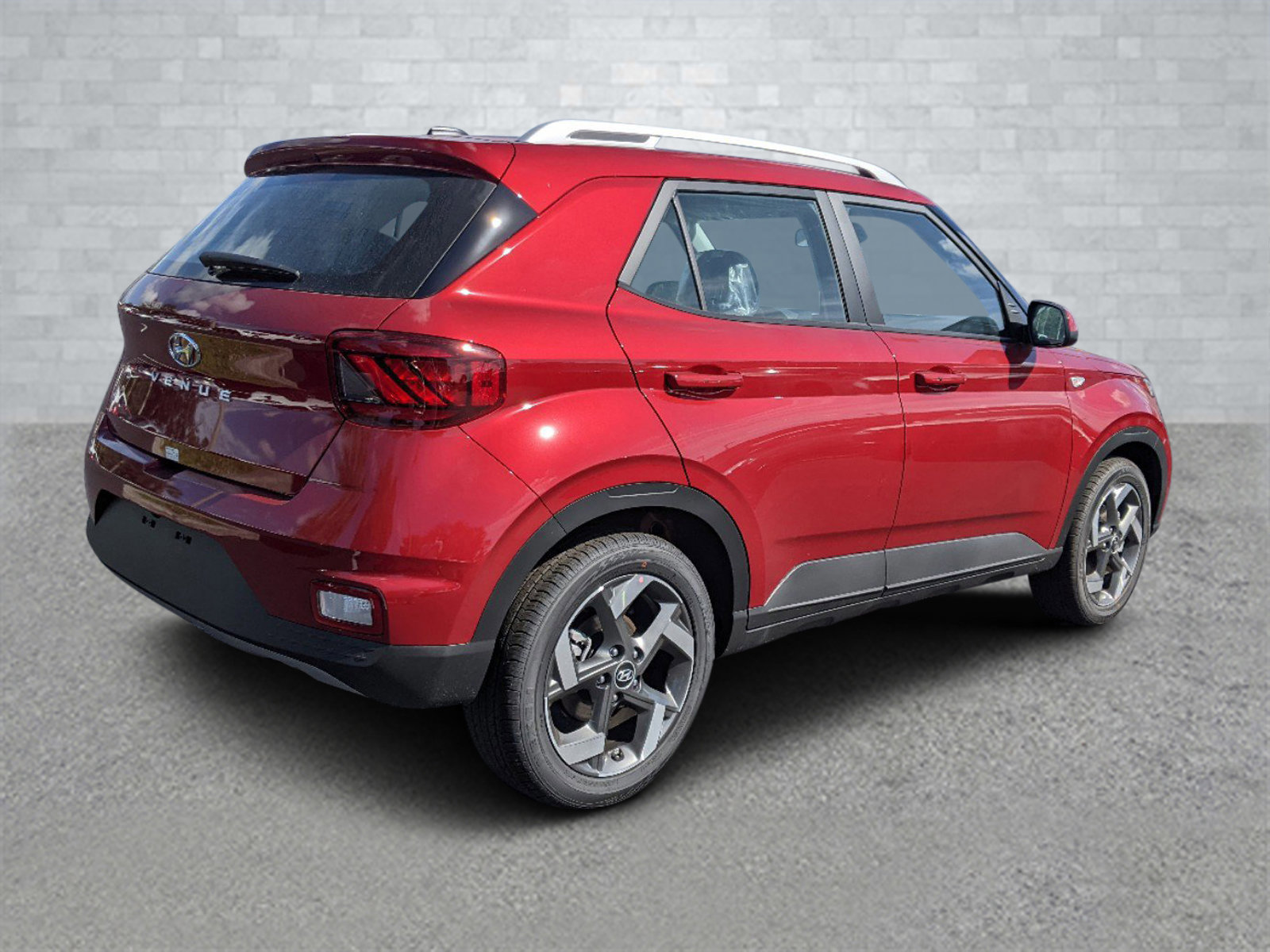 2025 Hyundai Venue Limited photo 3