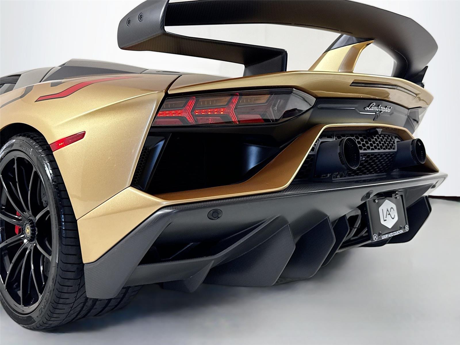 2019 Lamborghini Aventador SVJ photo 36