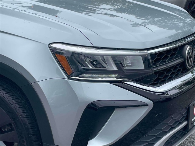 2022 Volkswagen Taos S photo 4