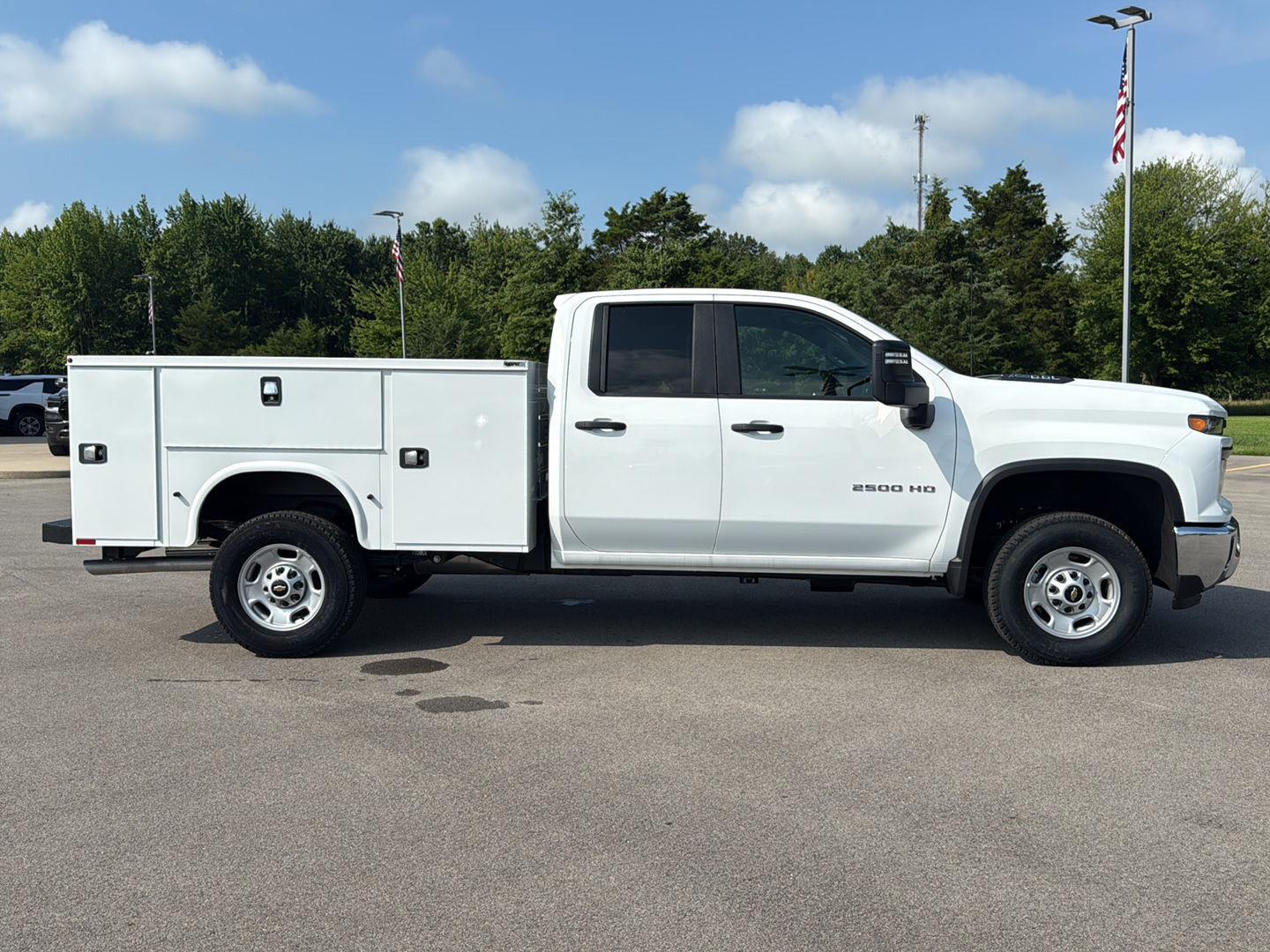 2025 Chevrolet Silverado 2500HD photo 4