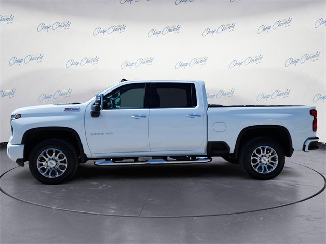 2025 Chevrolet Silverado 2500HD LT photo 2