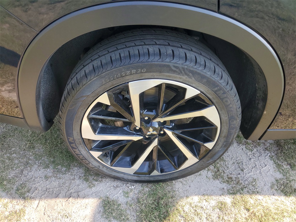2024 Mitsubishi Outlander SE photo 7