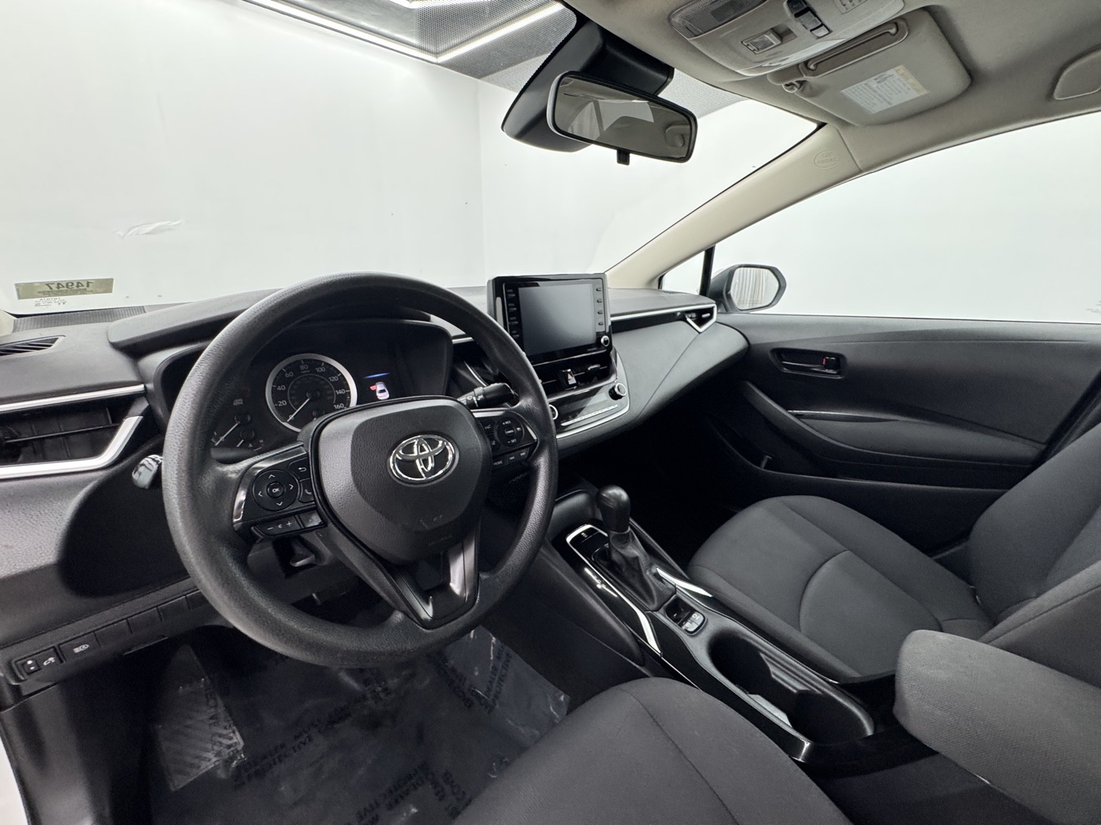 2022 Toyota Corolla LE photo 15