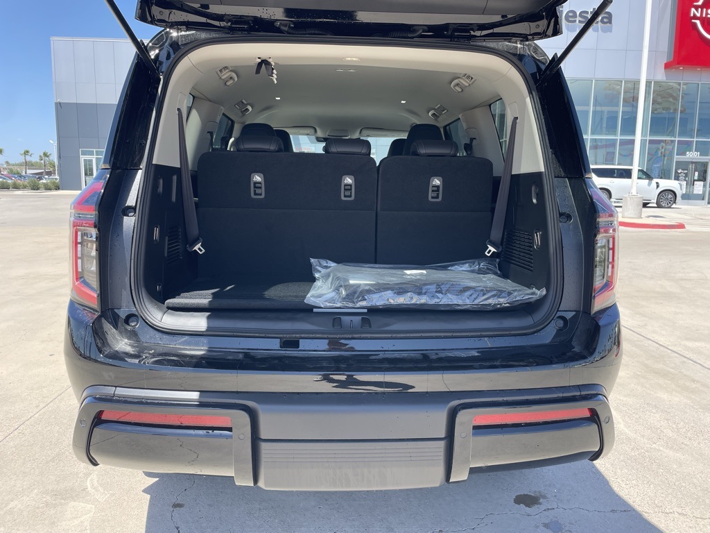 2025 Nissan Armada SV photo 4
