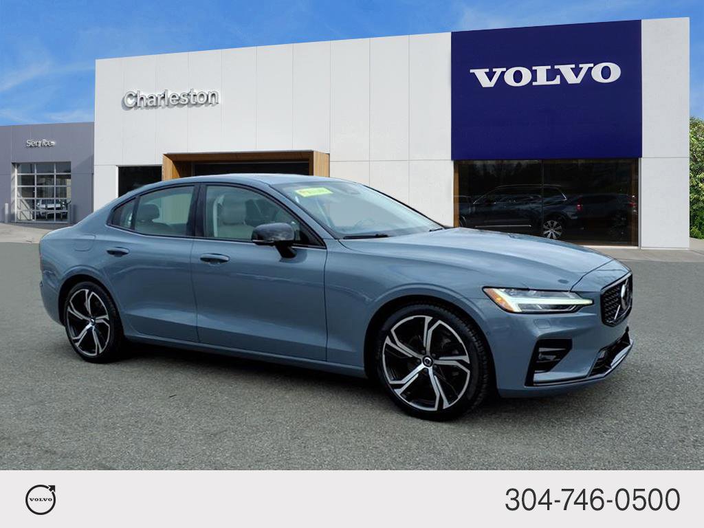 2023 Volvo S60 Plus's photo
