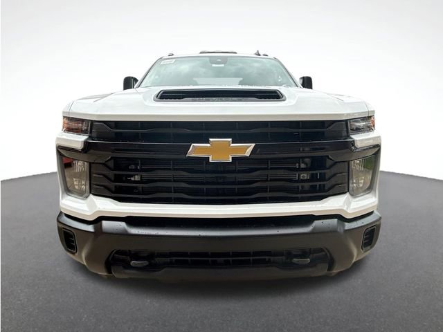 2025 Chevrolet Silverado 2500HD photo 2