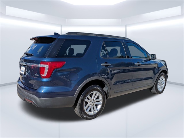 2017 Ford Explorer Base photo 2