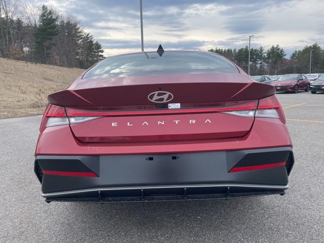 2025 Hyundai Elantra SEL Convenience photo 6