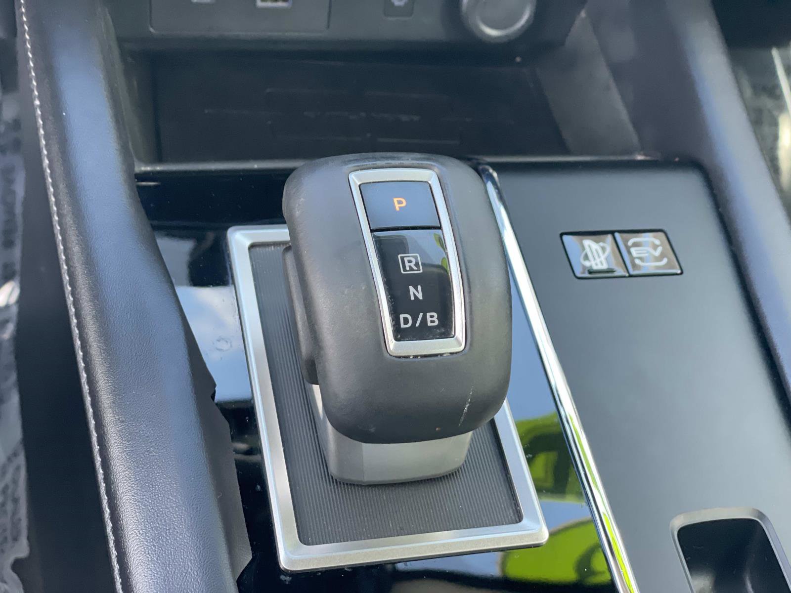 2023 Mitsubishi Outlander PHEV SE photo 14
