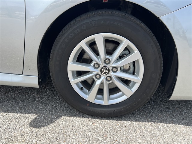 2025 Toyota Camry SE photo 10