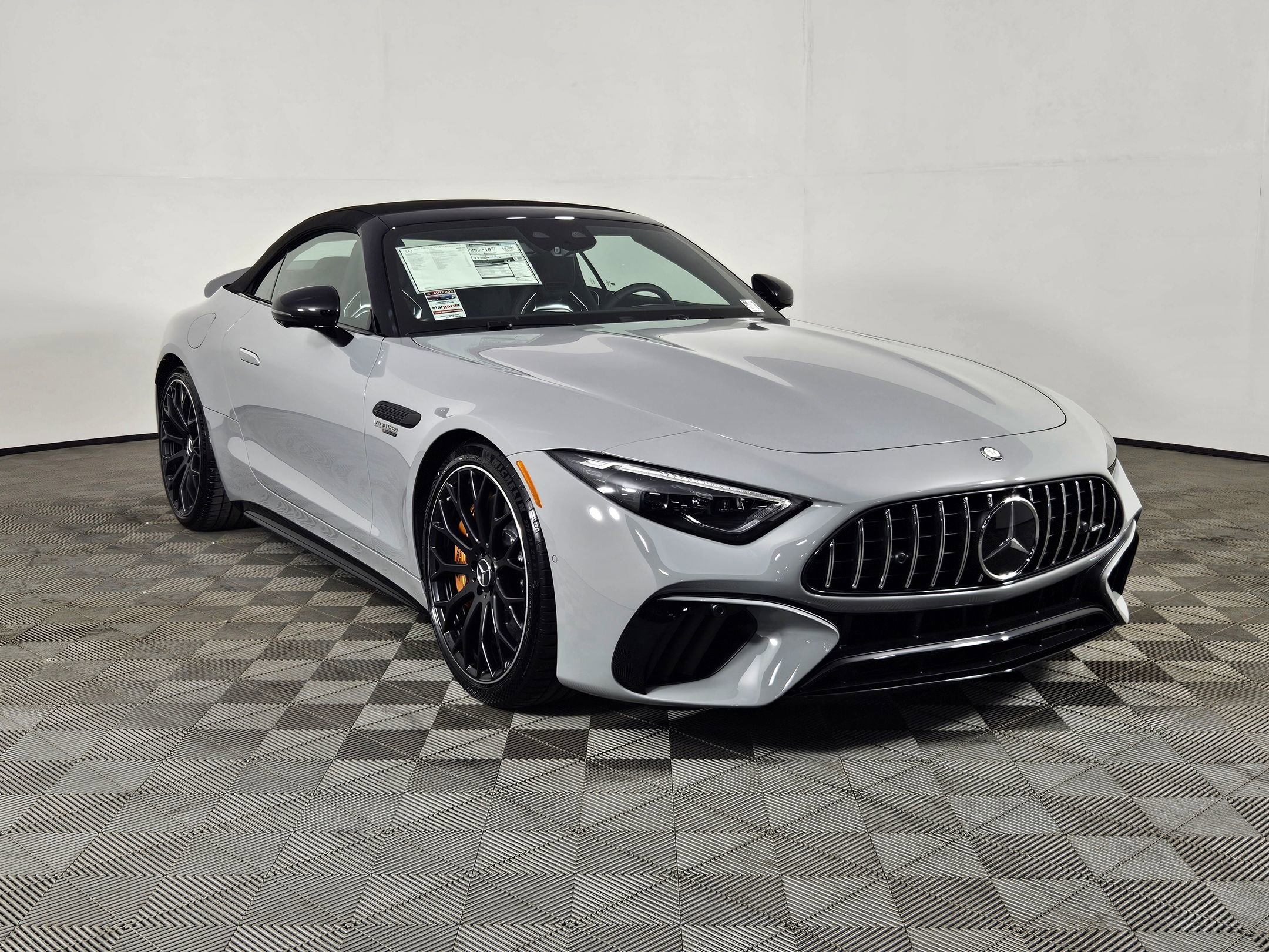 2025 Mercedes Benz SL AMG 63 photo 7