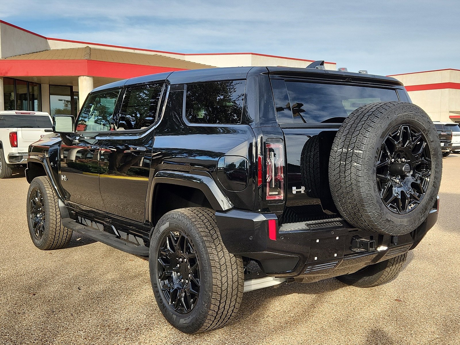 2025 Gmc Hummer EV photo 3