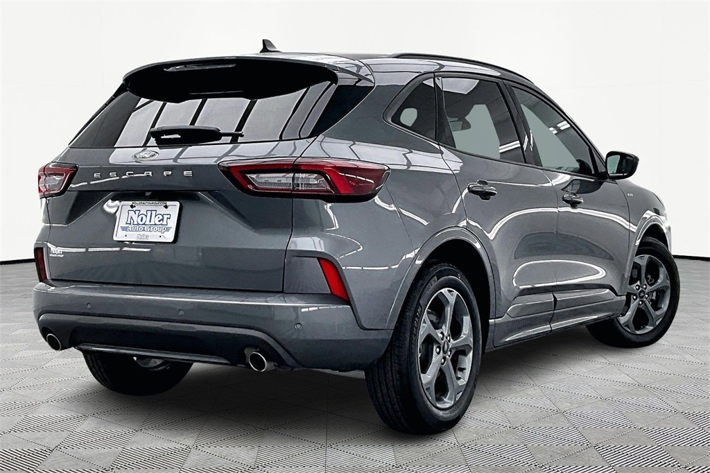 Used 2024 Ford Escape ST-Line with VIN 1FMCU0MN2RUA03183 for sale in Kansas City