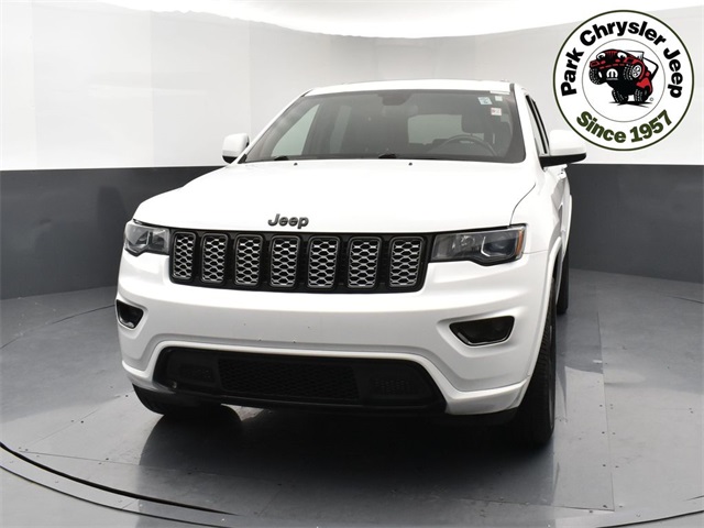 Used 2018 Jeep Grand Cherokee Altitude with VIN 1C4RJFAG5JC501565 for sale in Burnsville, Minnesota