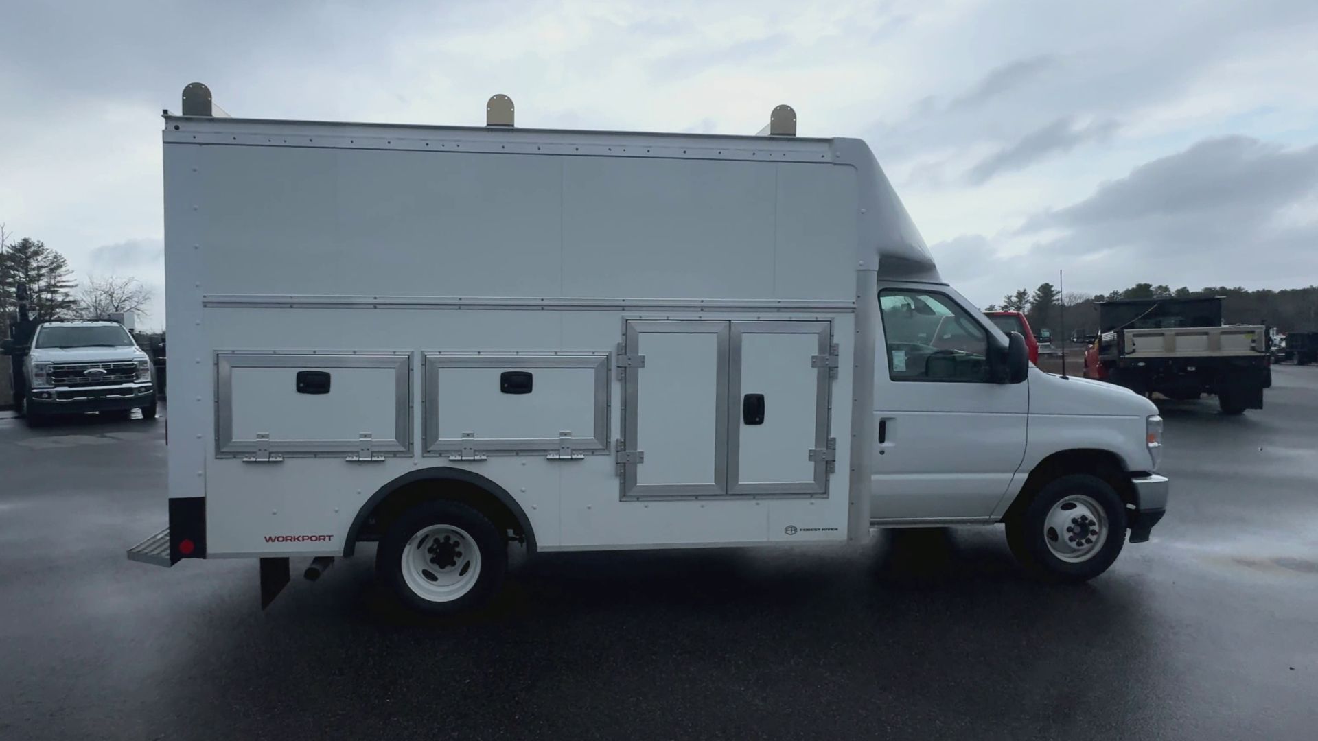 2026 Ford E-350 Base photo 20