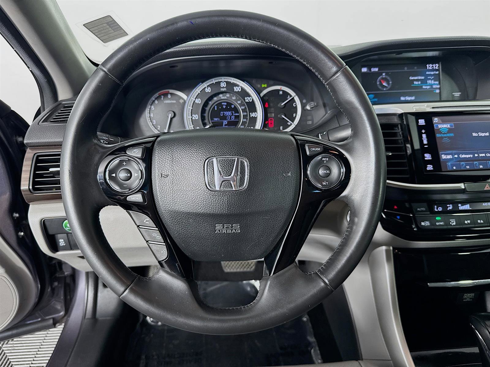 2016 Honda Accord EX-L photo 10