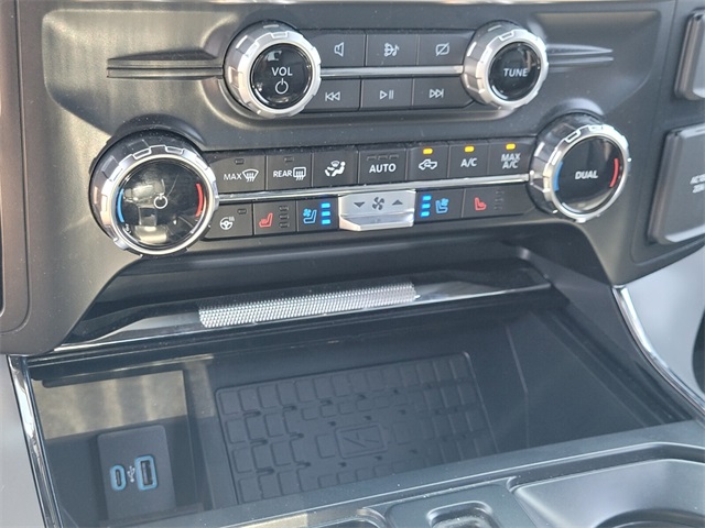 2024 Ford F-150 Lariat photo 19